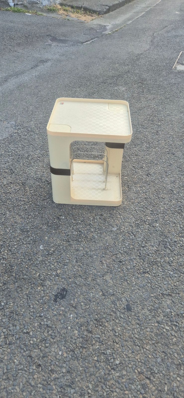 A vendre, meuble est une table porte-vinyles desserte, Maison & Meubles, Enlèvement ou Envoi, Plastique, Vintage