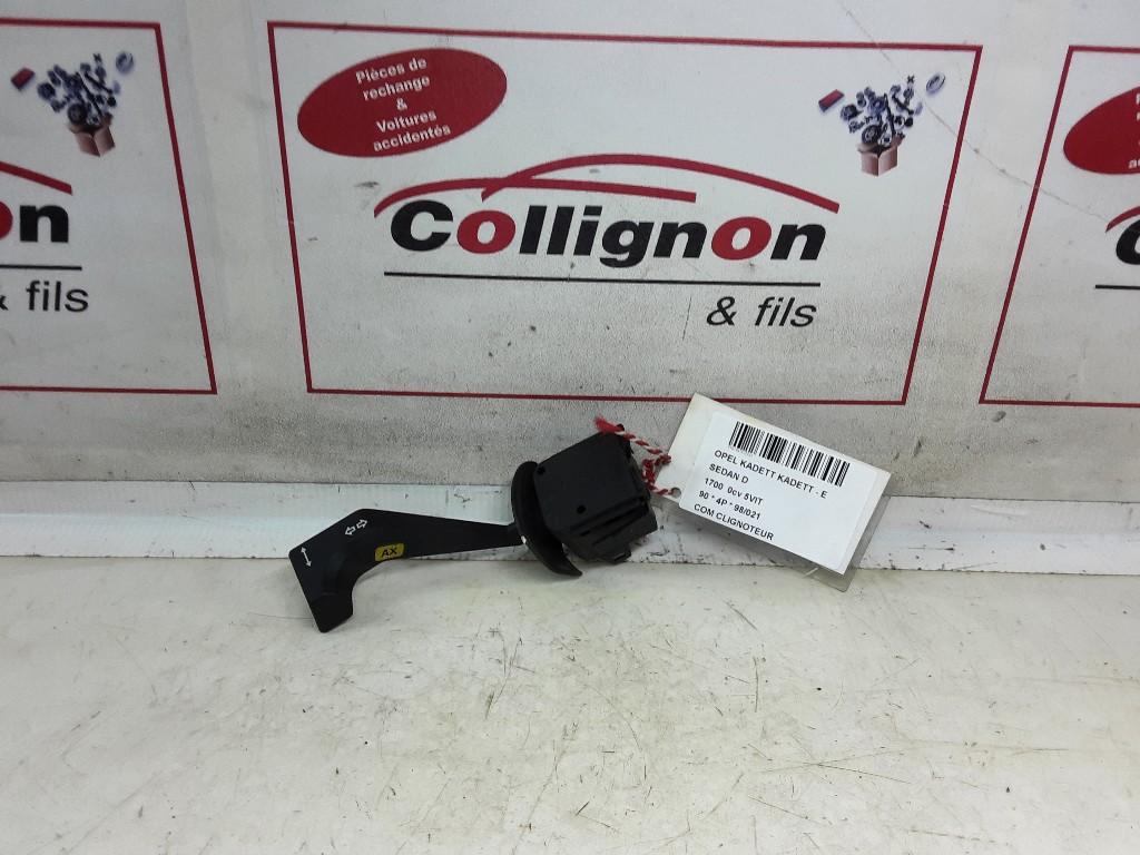 KNIPPERLICHTSCHAKELAAR Opel Kadett E (39 / 49) (90228194), Auto-onderdelen, Gebruikt, Rue de l'Espoir 34 34
4030  GRIVEGNÉE, BE