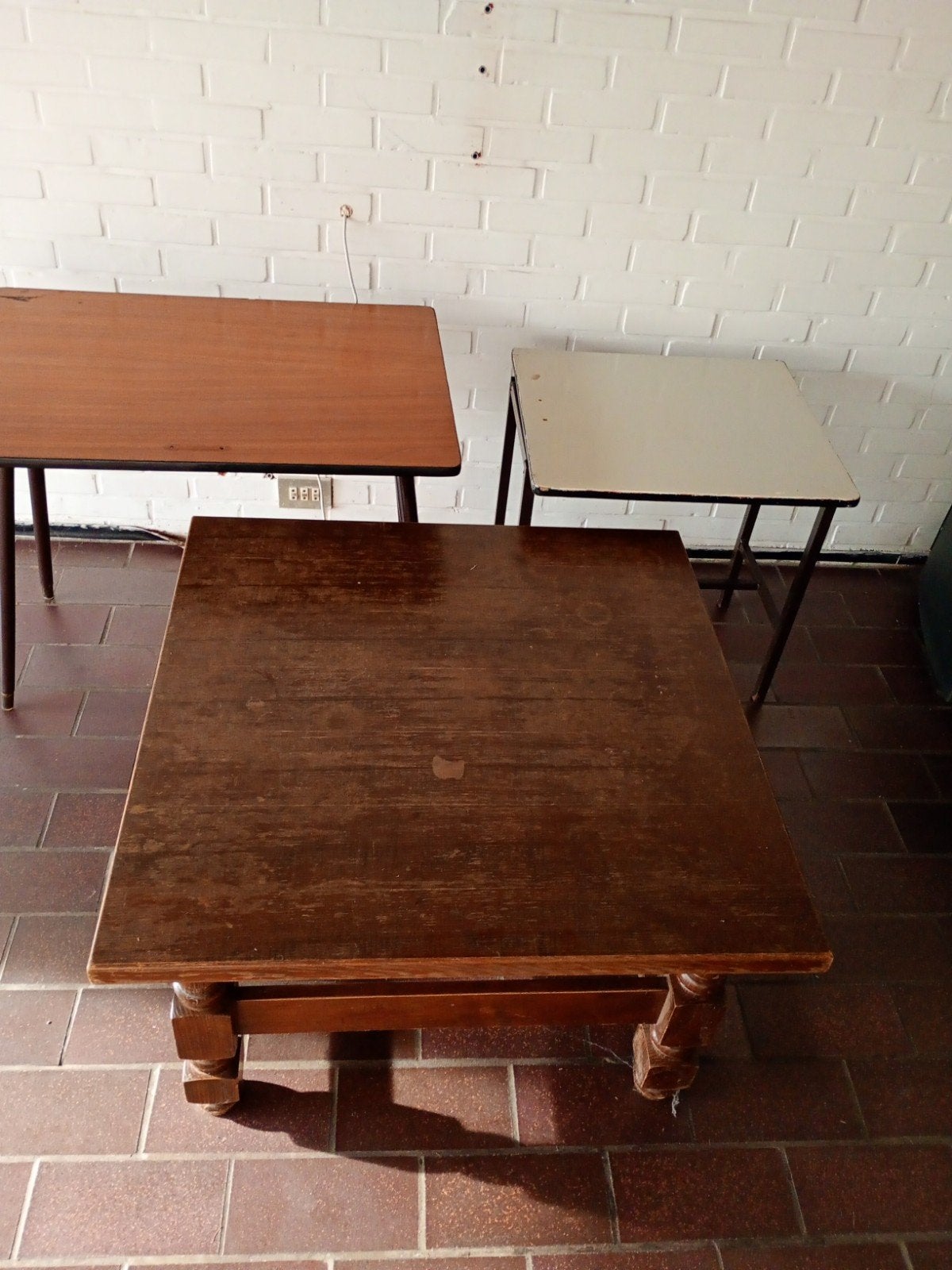 3 tafeltjes of bijzettafeltjes ook in eik GRATIS  OPHALEN!,, Ophalen