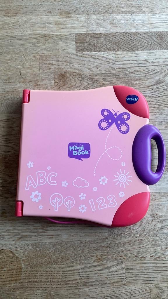 VTech MagiBook Pink + 5 livrets interactifs (FRANÇAIS), Enfants & Bébés, Produits pour enfants, Utilisé, Enlèvement