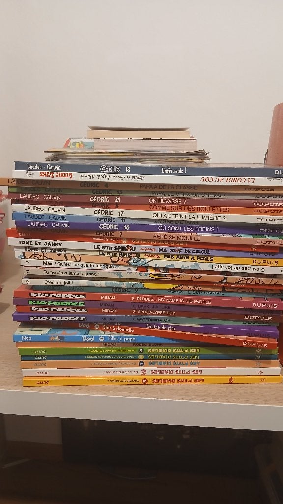 Lot de 32 bd, Plusieurs BD, Enlèvement, Comme neuf, Collectif