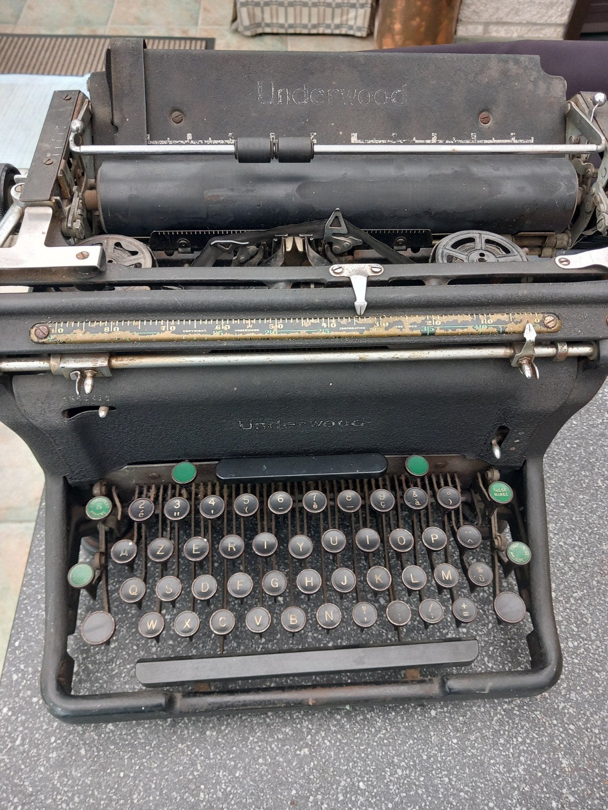 Schrijfmachine Underwood, Ophalen