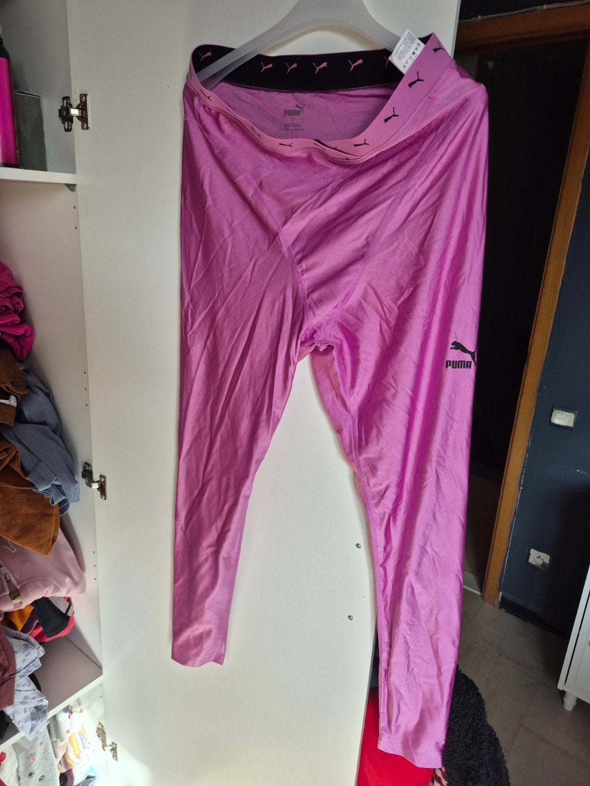 puma legging maat 40 weinig gedragen, Vêtements | Femmes, Enlèvement ou Envoi, Taille 40/42 (M), Legging