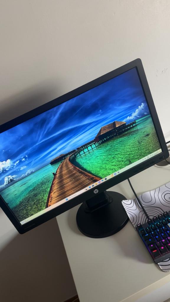 Ecran Hp EliteDisplay 60Hz + cable, Informatique & Logiciels, Moniteurs, Enlèvement, Comme neuf