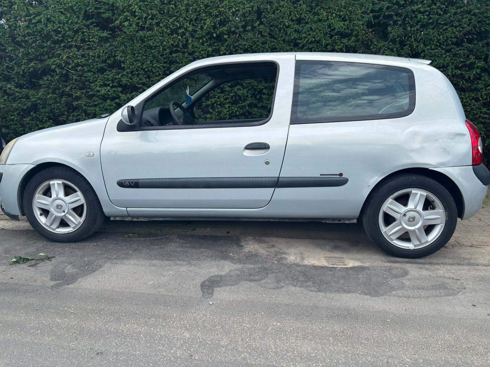 Renault clio II 16v, Autos, Argent ou Gris, Achat, Boîte manuelle, Autre carrosserie