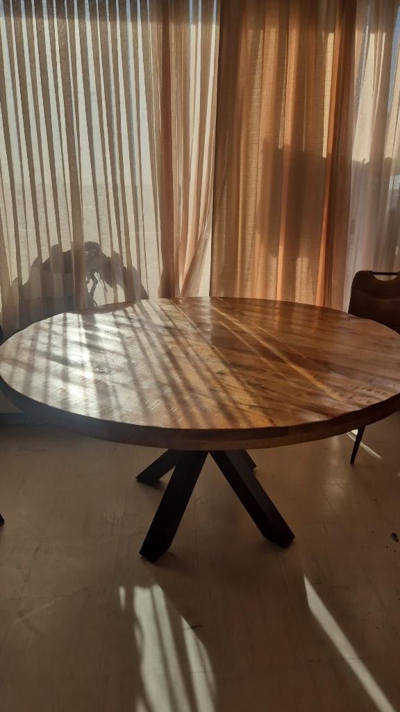 Ronde massief houten eettafel, Ophalen