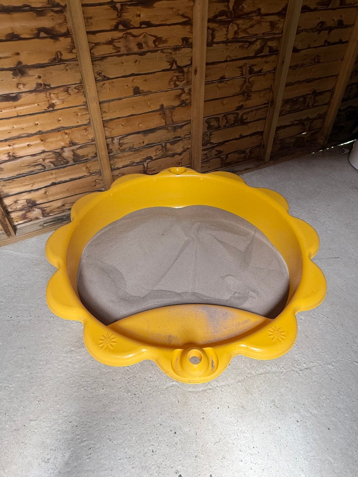 Zand schelp met proper zand., Kinderen en Baby's, Speelgoed | Buiten | Zandbakken, Ophalen, Zo goed als nieuw