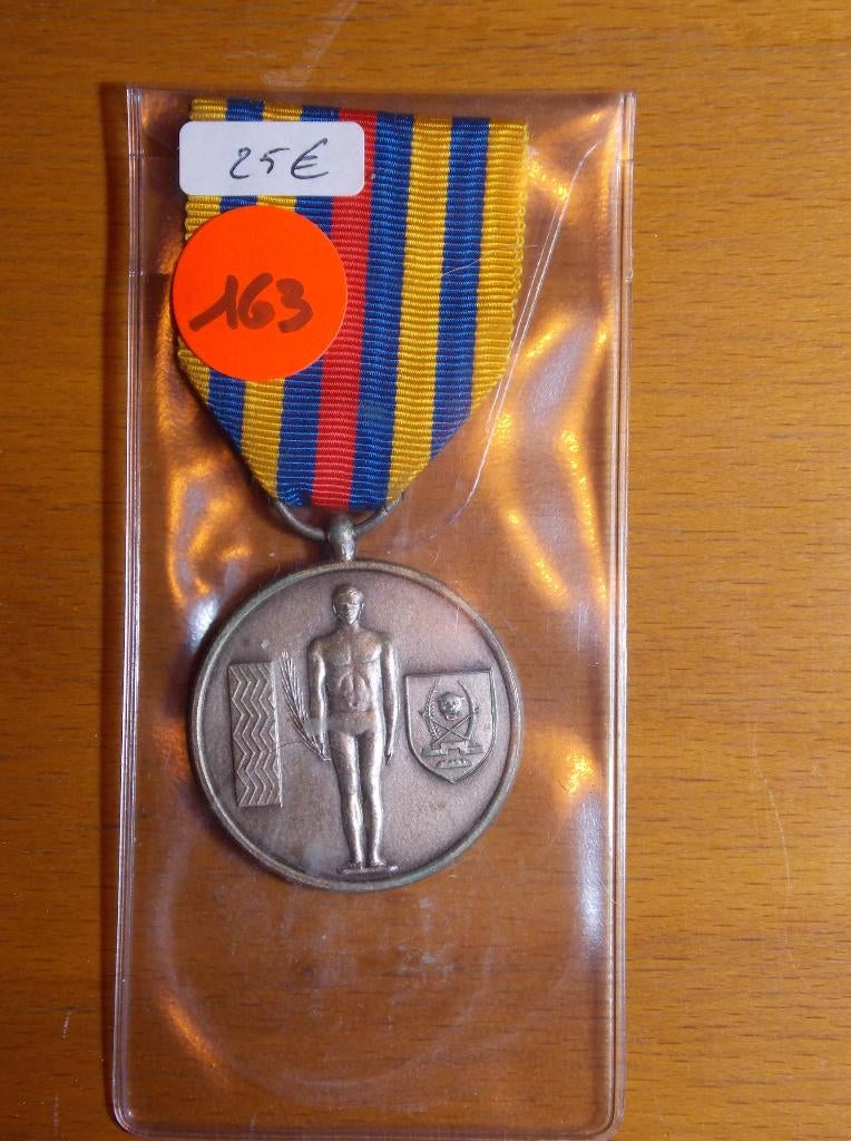 Médailles à vendre (G), Enlèvement ou Envoi, Armée de terre, Ruban, Médaille ou Ailes