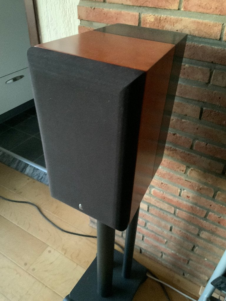 Revel M22 monitoren in kersen fineer + Revel statieven, TV, Hi-fi & Vidéo, Autres marques, Supports inclus, Enlèvement, Utilisé
