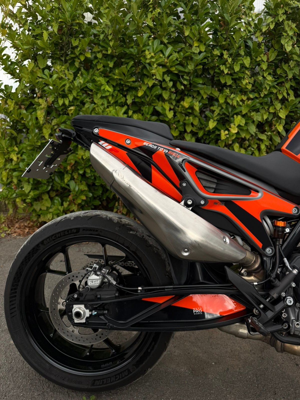 Ktm Duke 790 2024 A2 techpack, Motos, Entreprise, 2 cylindres, Permis Moto A2 minimum, 790 cm³