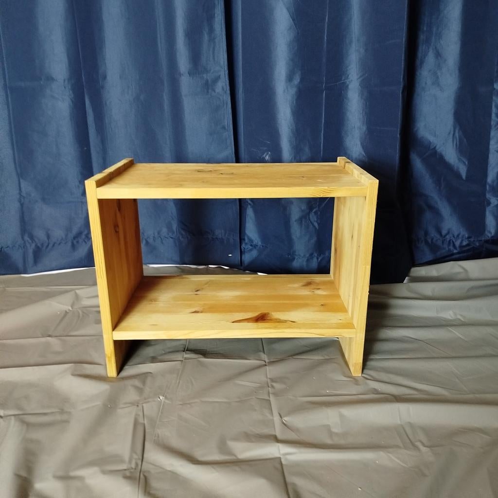 Table de chevet en bois, Bois