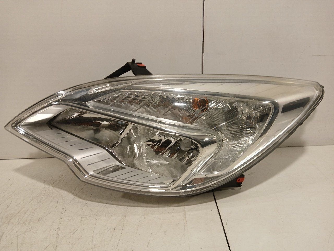 Koplamp links Opel Meriva, Onderdelen@venauto.nl, Van der Ven Autorecycling B.V., Ettenseweg 76, 4706 PB Roosendaal, The Netherlands