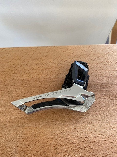 Shimano Ultegra R8000 11-speed voorderailleur, Enlèvement ou Envoi, Dérailleur ou Chaîne, Utilisé, Aluminium