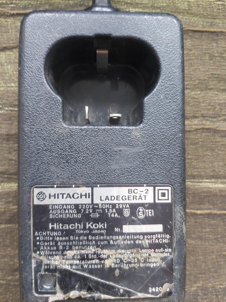 Hitachi chargeur, Enlèvement ou Envoi