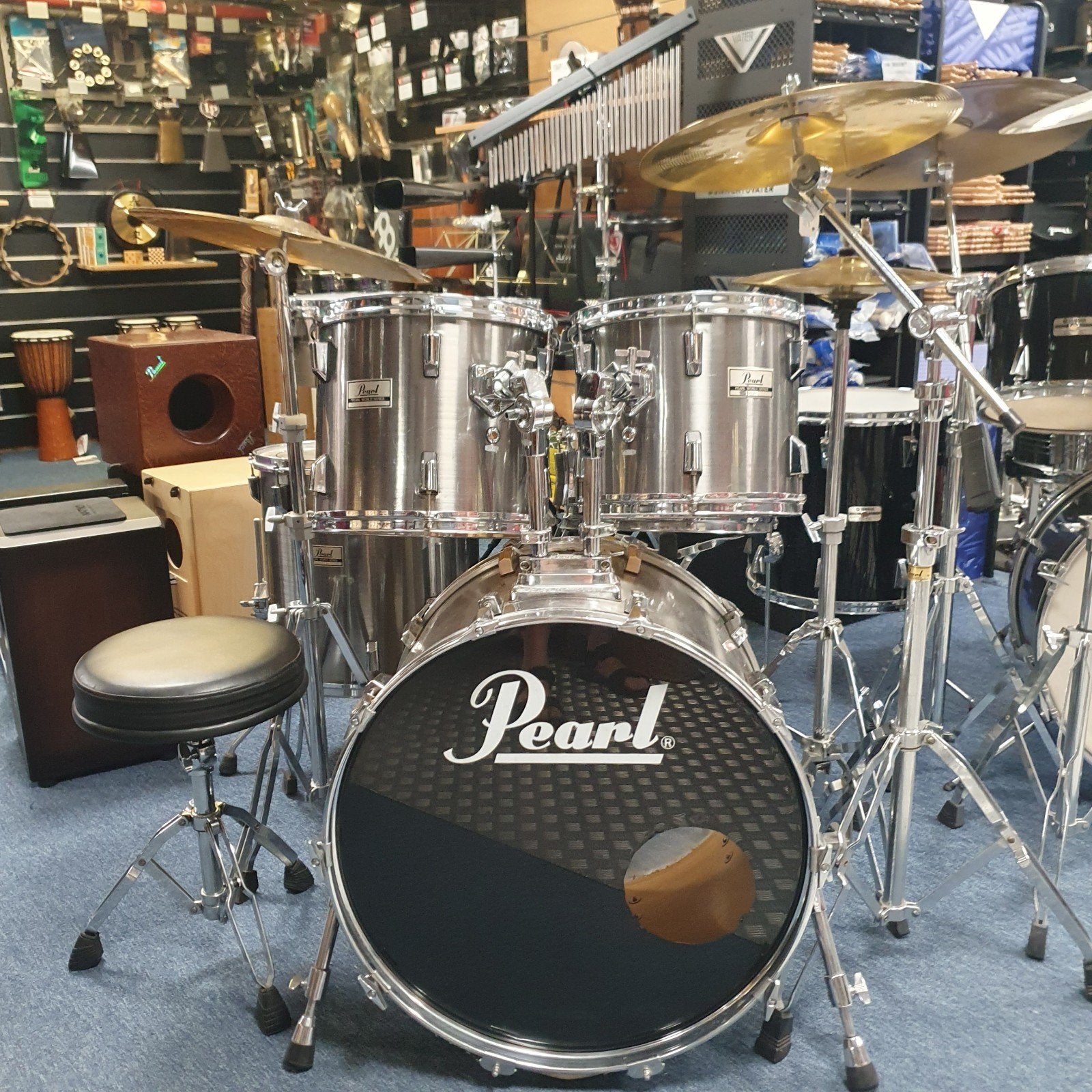 Pearl World serie complete drumstel met hardware en cymbalen, Muziek en Instrumenten, Ophalen of Verzenden, Gebruikt, Pearl