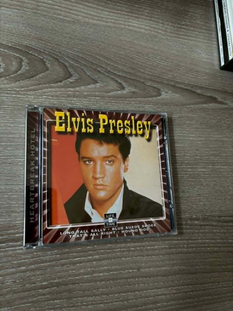Elvis cd, Heartbreak hotel, Elvis Presley, slechts 2 euro., Cd's en Dvd's, Cd's | Rock, Ophalen of Verzenden, Zo goed als nieuw