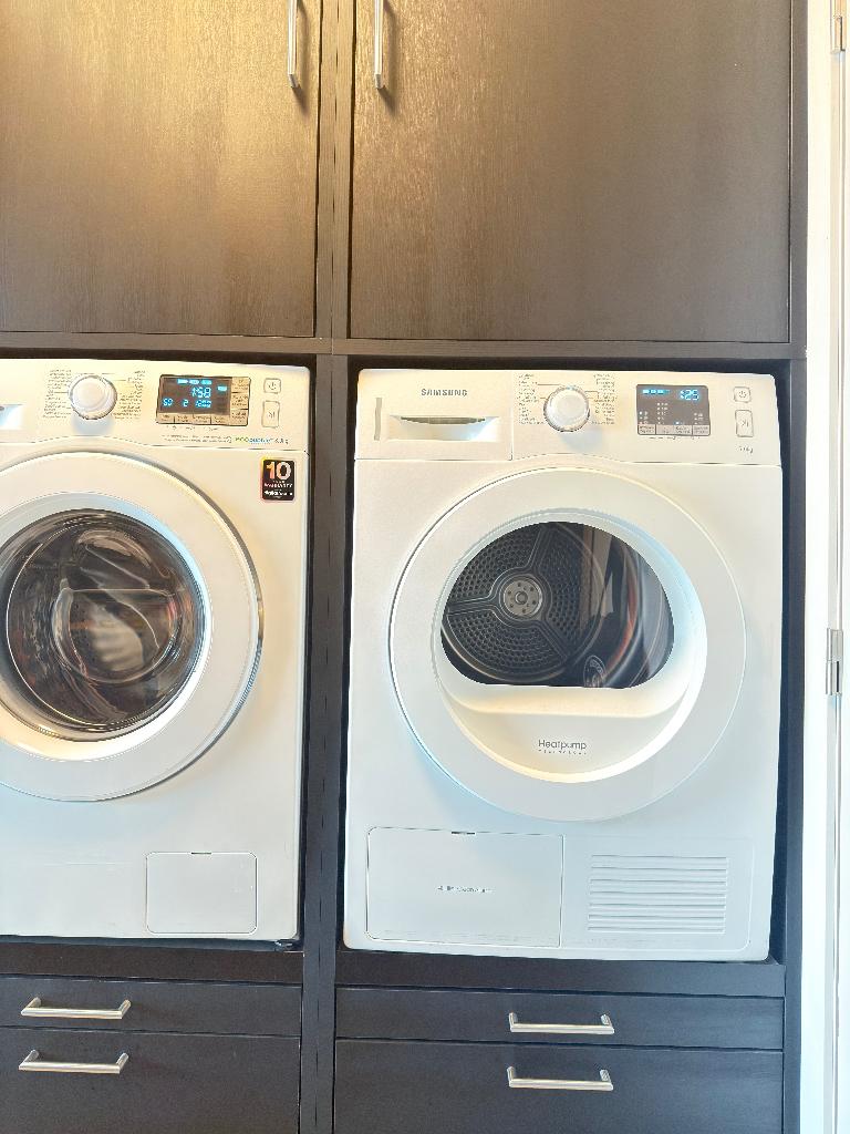 Samsung droogkast DV71F5E0HGW, Ophalen, 6 tot 8 kg, Anti-kreukfase, Zo goed als nieuw