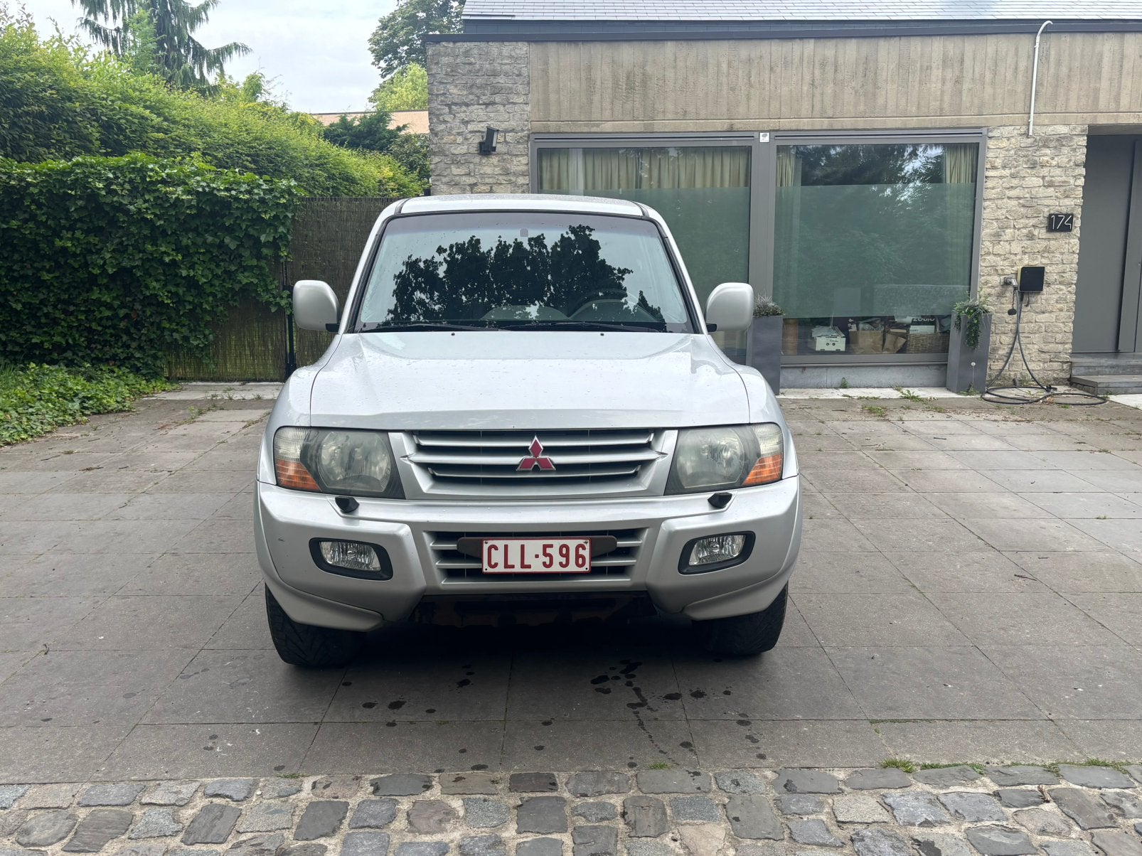 Mitsubishi pagero dd 3200 diesel 2002, Autos, Mitsubishi, Cuir, Argent ou Gris, Achat, Adapté aux personnes handicapées