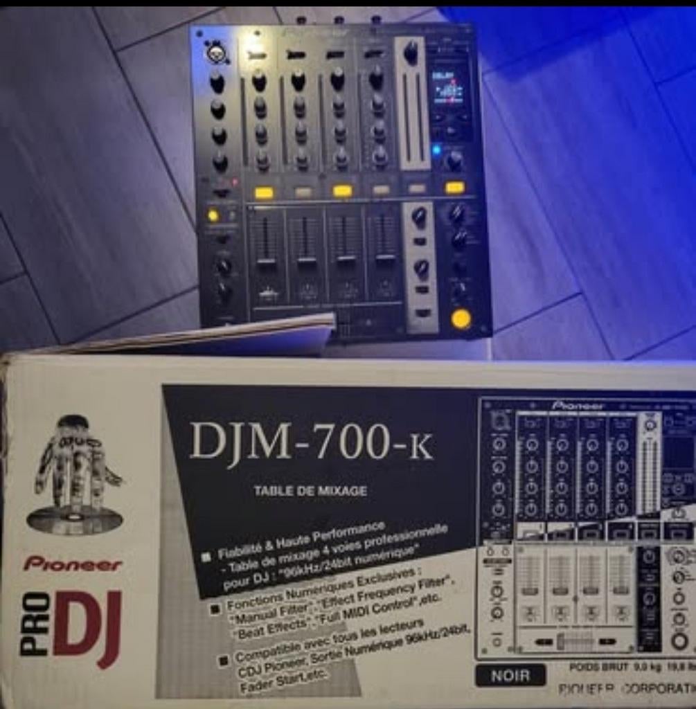 Table de mixage Pioneer Djm 700 Pro, Musique & Instruments, Tables de mixage, Enlèvement ou Envoi