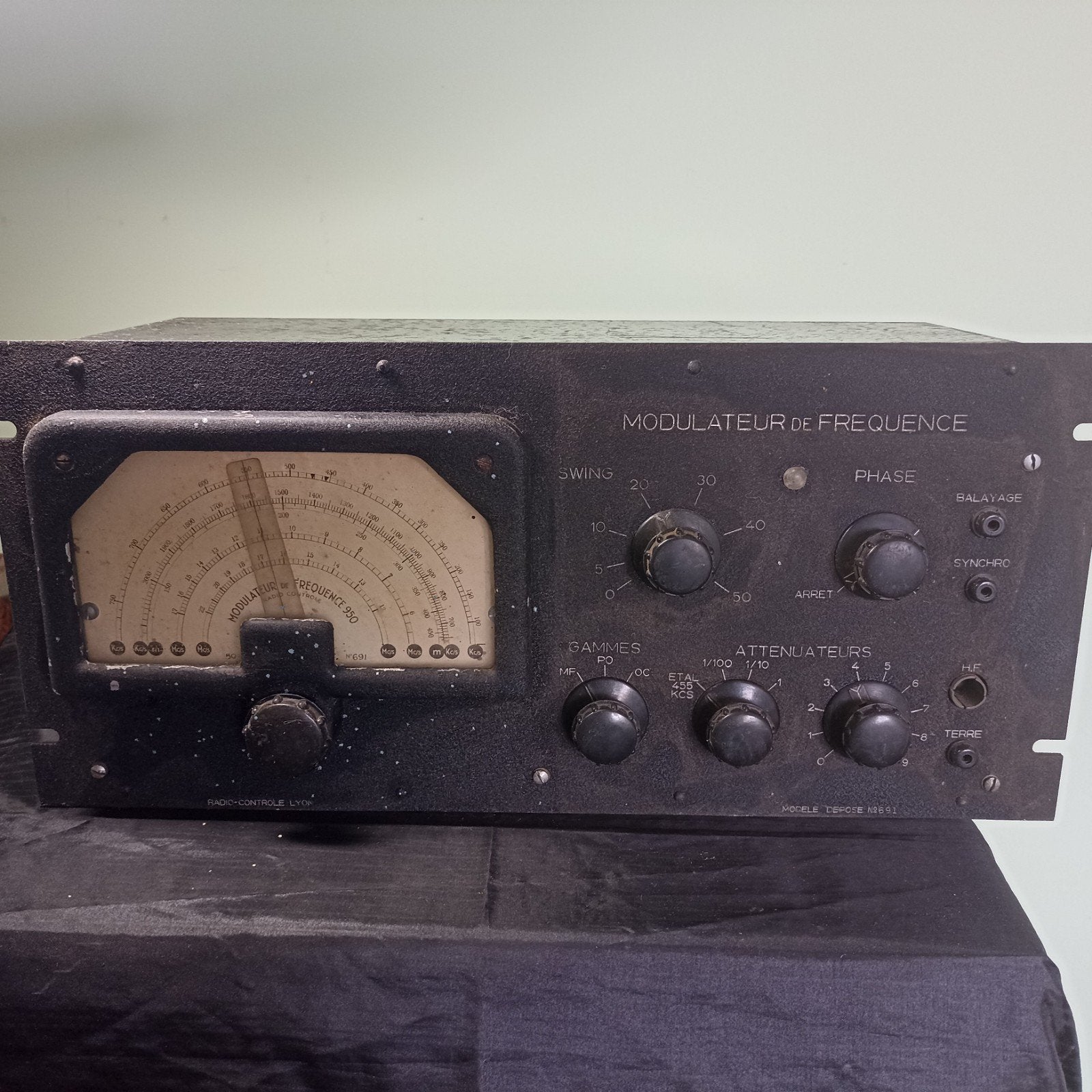 Appareil de mesure industriel vintage (vers 1952) — Radiocom, Enlèvement ou Envoi