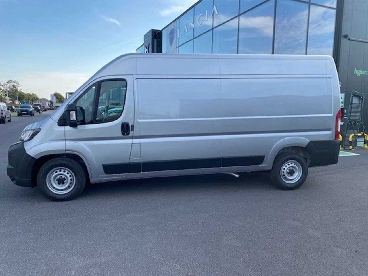 Peugeot Boxer L3H2 180PK Automaat - *0KM* 360° Sensoren - L, Zwart, Bedrijf, Diesel, Te koop