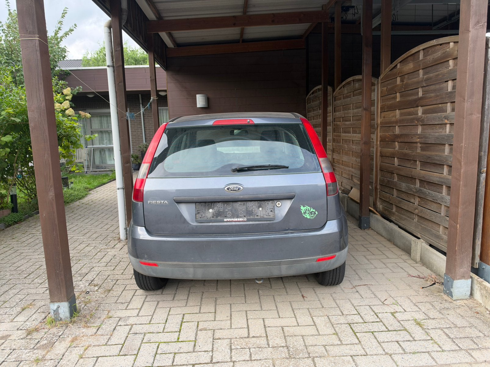 Ford fiesta 1.3 benzine export, Autos, Achat, Boîte manuelle, Noir, 5 portes
