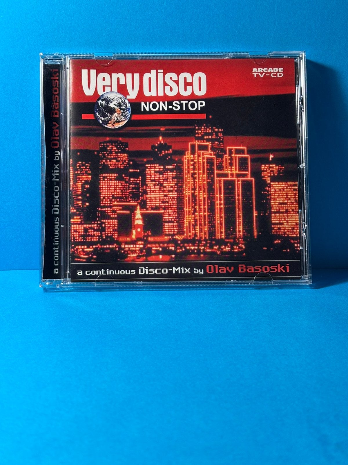 Very disco non-stop by olav basoski, CD & DVD, CD | Dance & House, Envoi, Disco