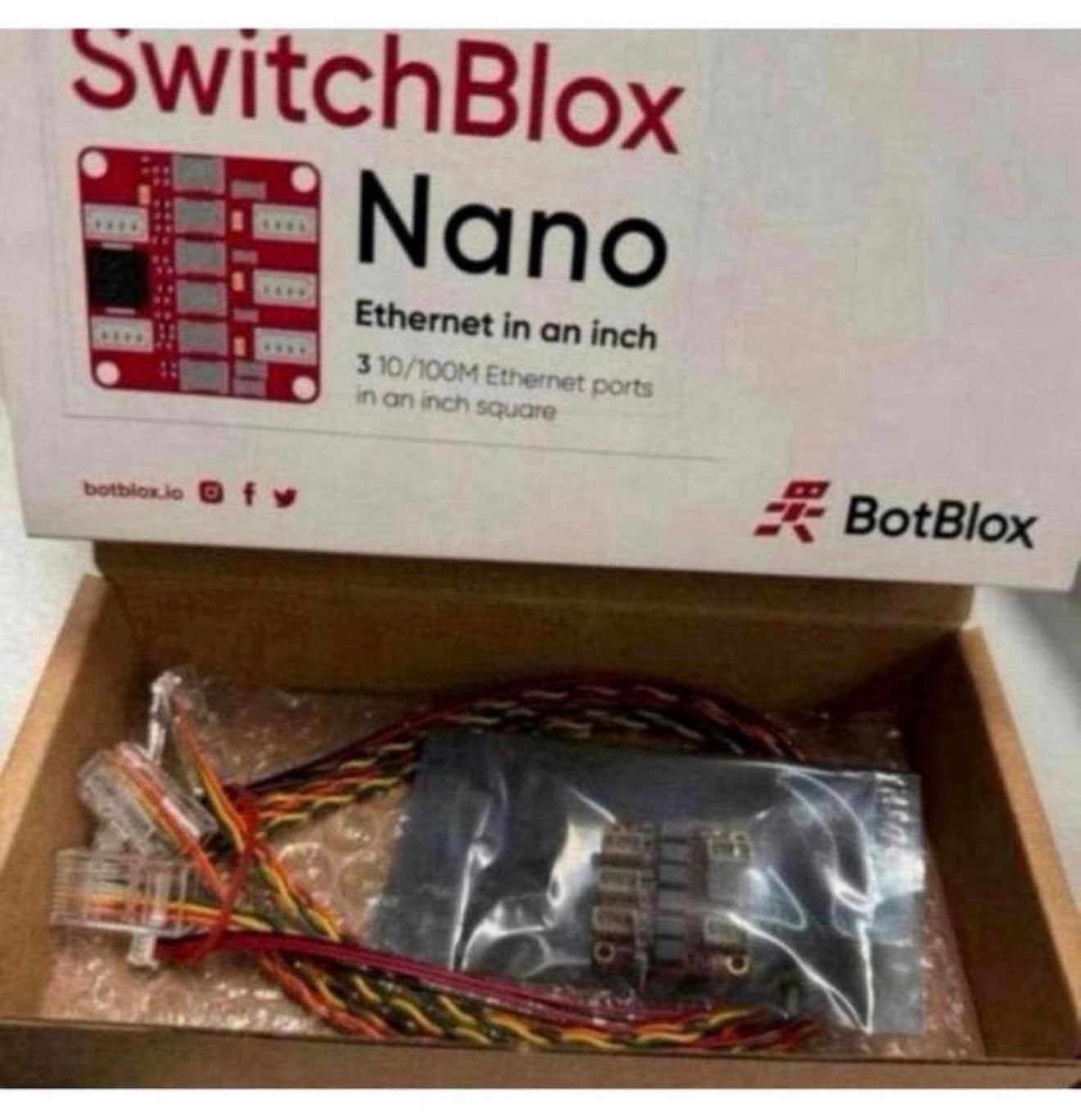 SwitchBlox Nano Ethernet Switch BotBlox 3-10/100MB poorten, Ophalen of Verzenden, Nieuw