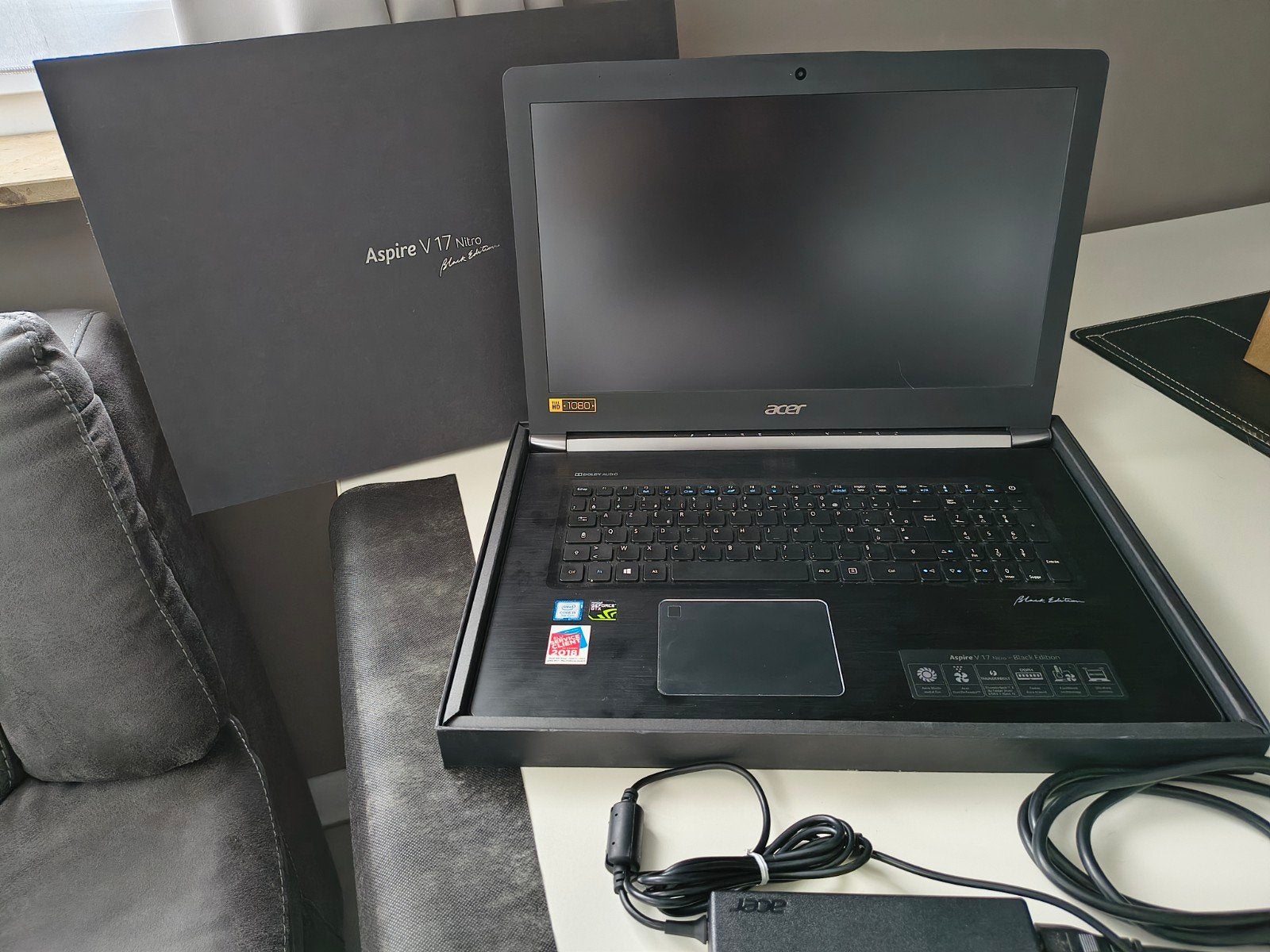Acer Aspire V17 Nitro Black Edition, 256 GB + 1 TB, 17 pouces ou plus, Comme neuf, Gaming
