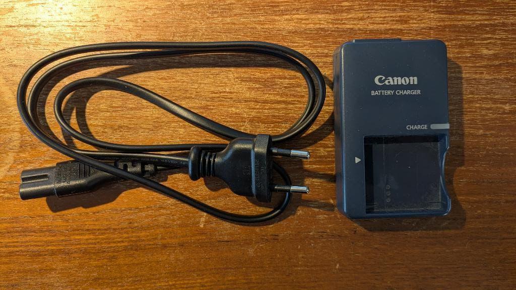 Canon lader CB-2LVE G, Audio, Tv en Foto, Fotocamera's Digitaal, Ophalen of Verzenden, Zo goed als nieuw, Canon