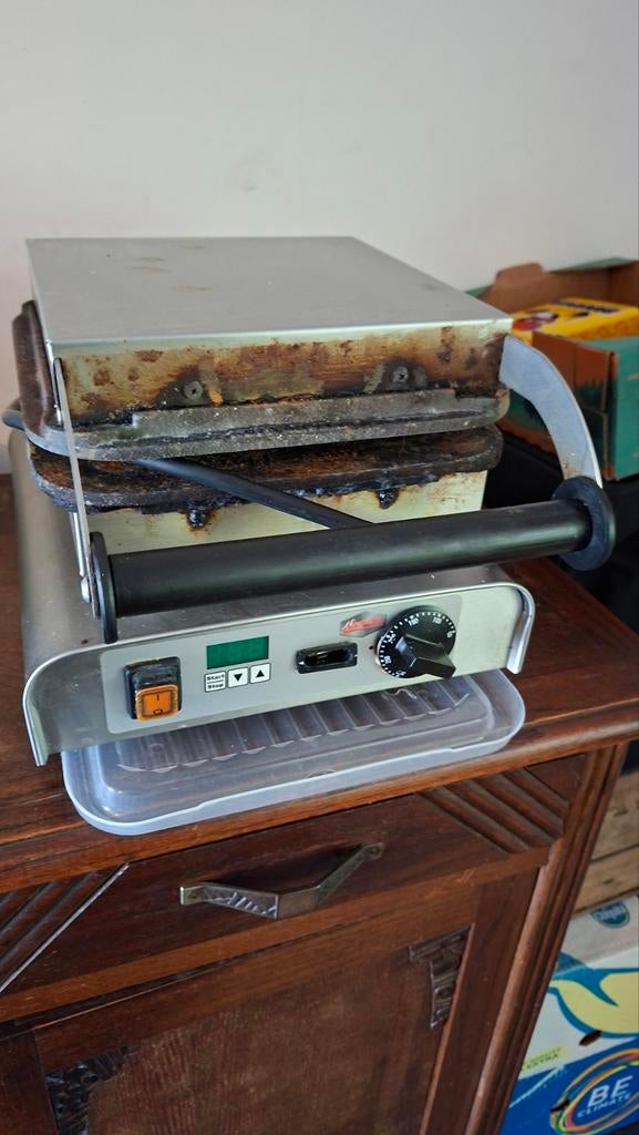 Wafelijzer Neumärker 2.2 kw, Ophalen