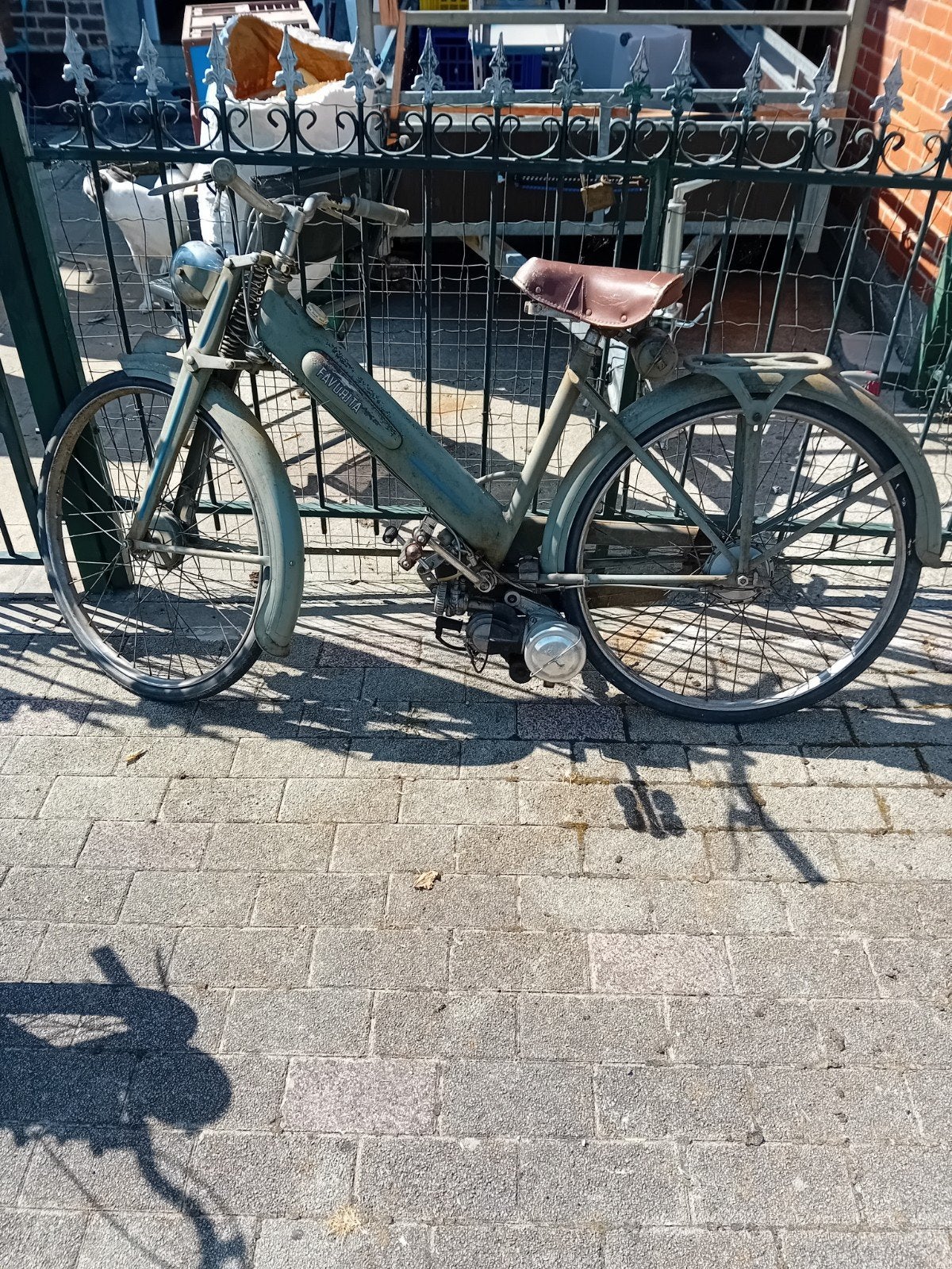 Mobylette favorita  mobilette vélomoteur ancien, Vélos & Vélomoteurs