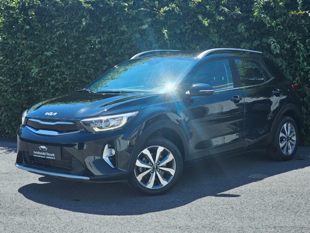 Kia stonic 1.2 benzine pulse 2024 | CAMERA | LANE ASSIST, Auto's, Kia, Stof, Lichtsensor, Zwart, Bedrijf