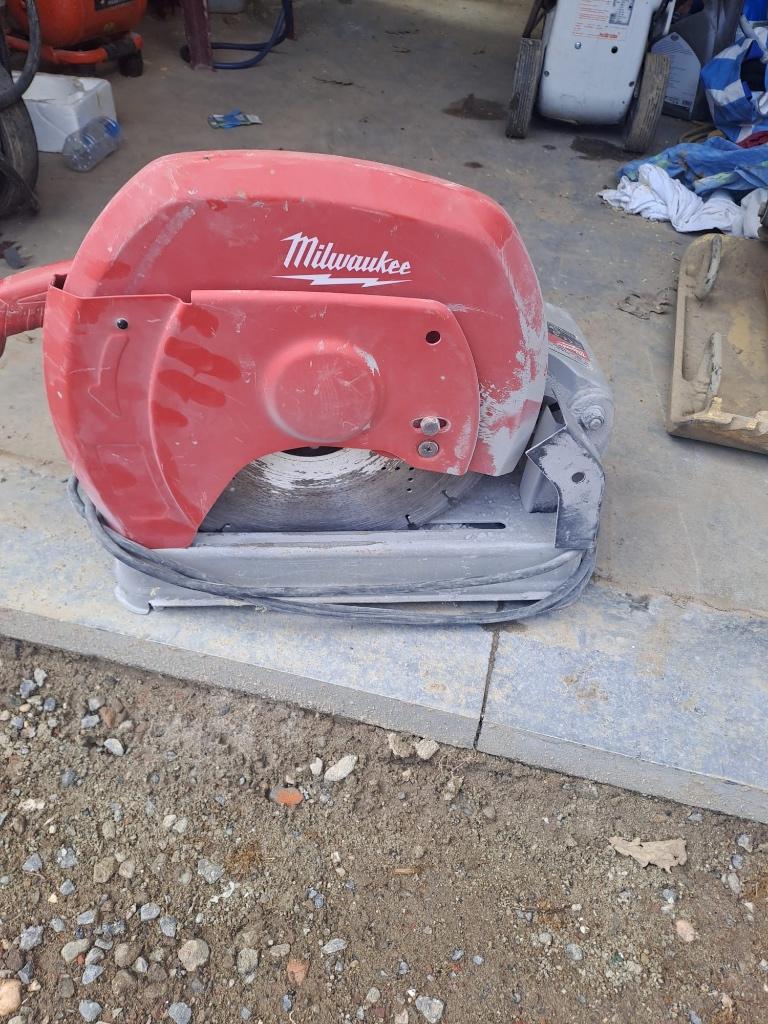 Milwaukee CHS 355 +  klinker/brikkenknipschaar te koop €300, Ophalen