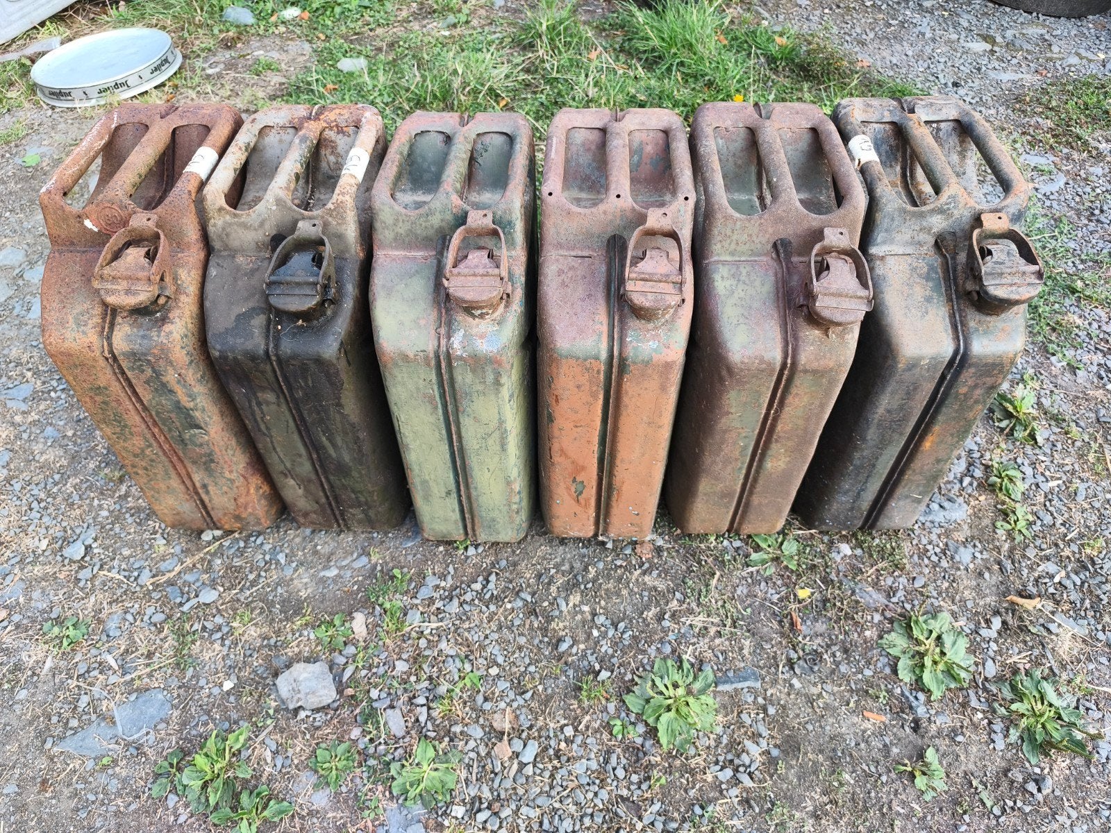 WW2 jerrycan britannique, Ophalen