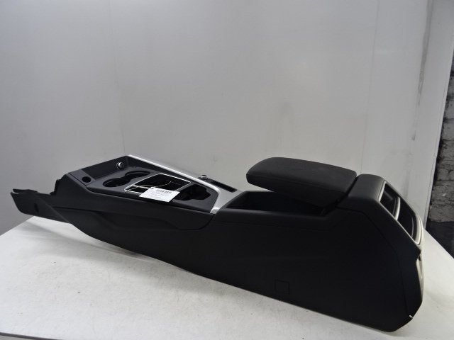 MIDDENCONSOLE Audi A4 (B9) (01-2015/11-2019), Auto-onderdelen, Info@audi.de, Audi, Audi AG, Gebruikt