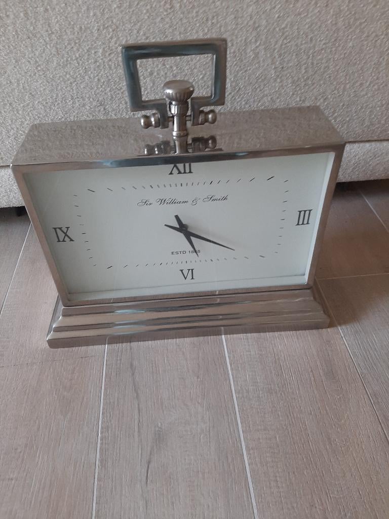 Prachtige landelijke tafelklok chroom "sir william & smith", Huis en Inrichting, Ophalen, Zo goed als nieuw, Wekker of Tafelklok
