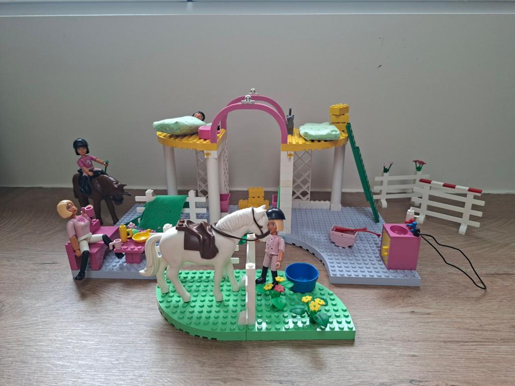 Lego belville manege 5855, Ophalen, Lego