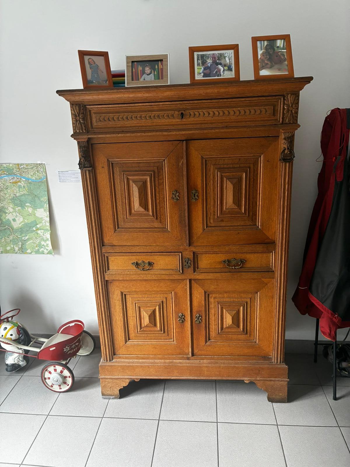 Buffet ancien en chêne massif (style Louis Xlll), Antiquités & Art, Enlèvement