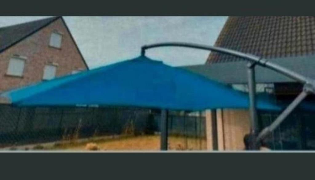 Zweefparasol Nieuw, Tuin en Terras, Ophalen, Parasolvoet