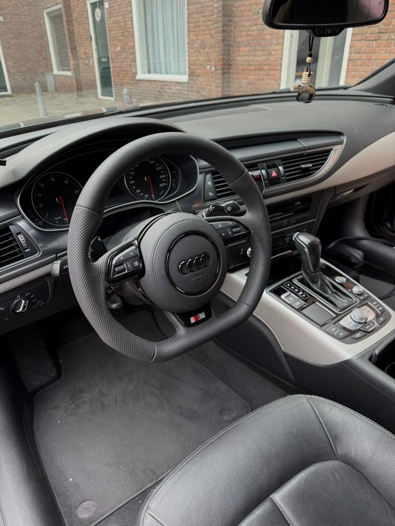 Volant Audi en cuir à clapets de mise à nivea S RS S line, Autos : Pièces & Accessoires, Commande, Audi, Neuf, Enlèvement ou Envoi