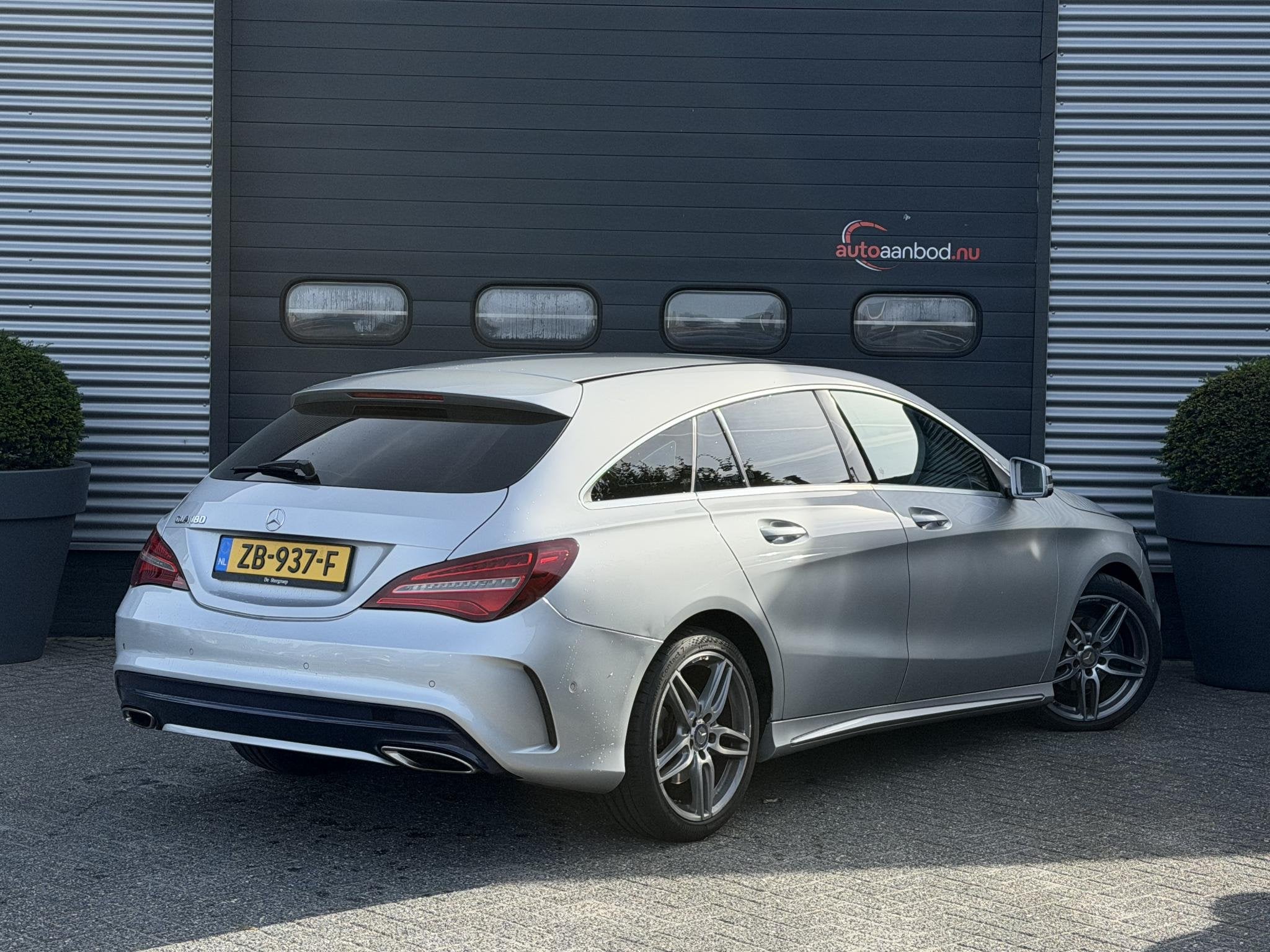 Mercedes-Benz CLA-klasse Shooting Brake 180 AMG | Navigatie, Auto's, CLA, Gebruikt, Euro 6, 4 cilinders