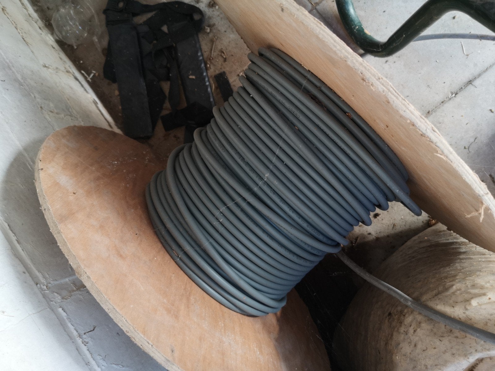 Elektrische kabel op rol, Ophalen