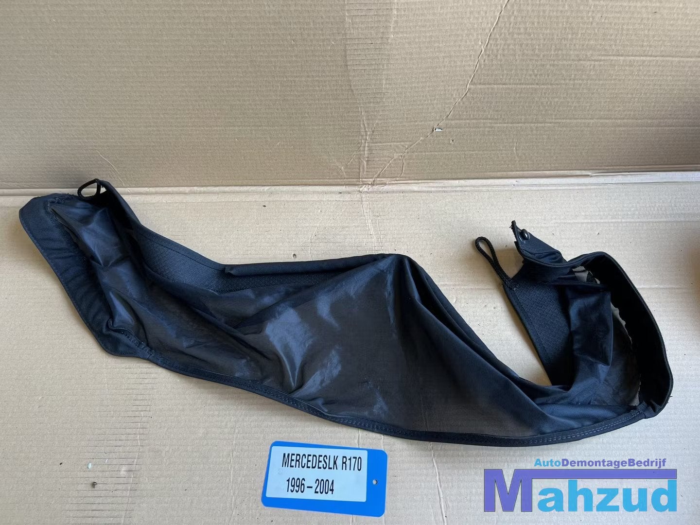 MERCEDES SLK R170 Windscherm 1996-2004, Gebruikt, Mercedes-Benz AG, Mercedes-Benz, Mercedesstrasse 120
70372  Stuttgart, DE