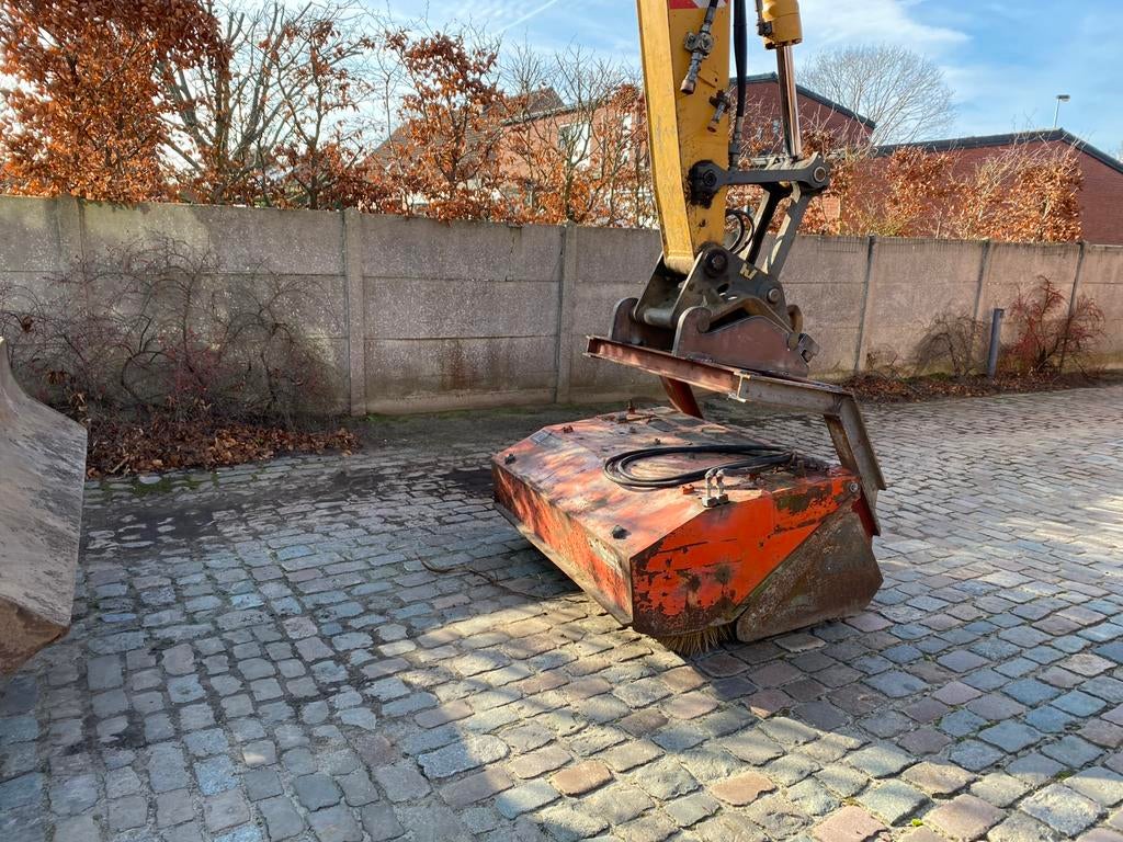 Borstel voor bobcat of graagmachine, Ophalen