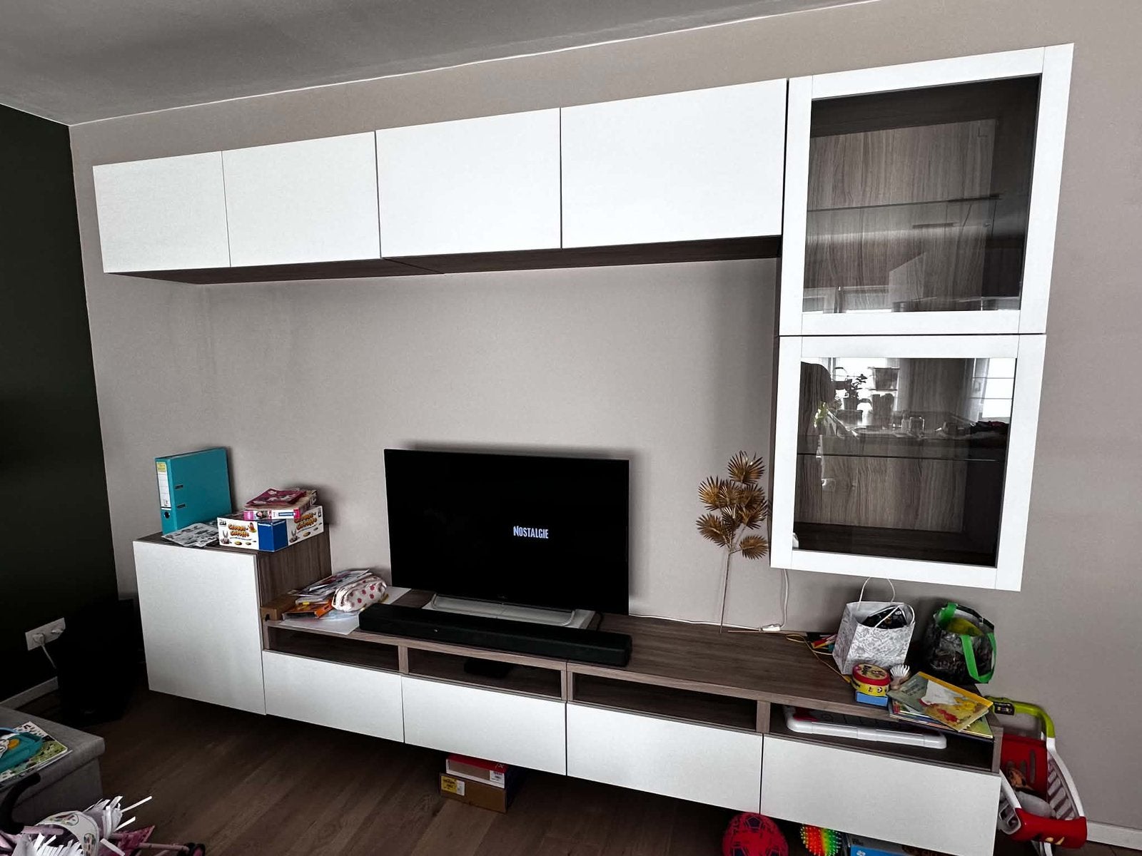 Meuble TV en bois Besta, Maison & Meubles, Enlèvement