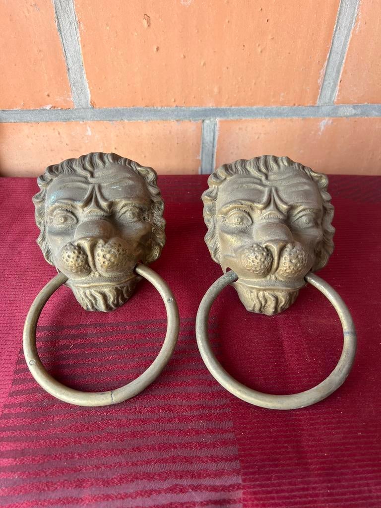 2 grote deurklinken als leeuwen kop, Huis en Inrichting, Woonaccessoires | Deurstoppers, Ophalen of Verzenden, Zo goed als nieuw