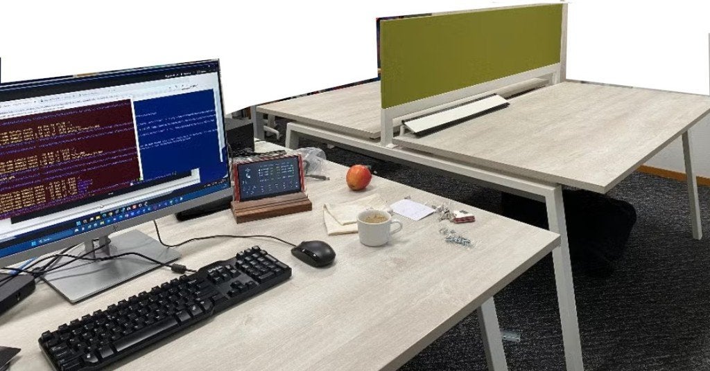 2 duex-bureaux + table de réunion GRATUITS – 30 sep, Salle de réunion ou de Présentation, Enlèvement, Utilisé, Bureau