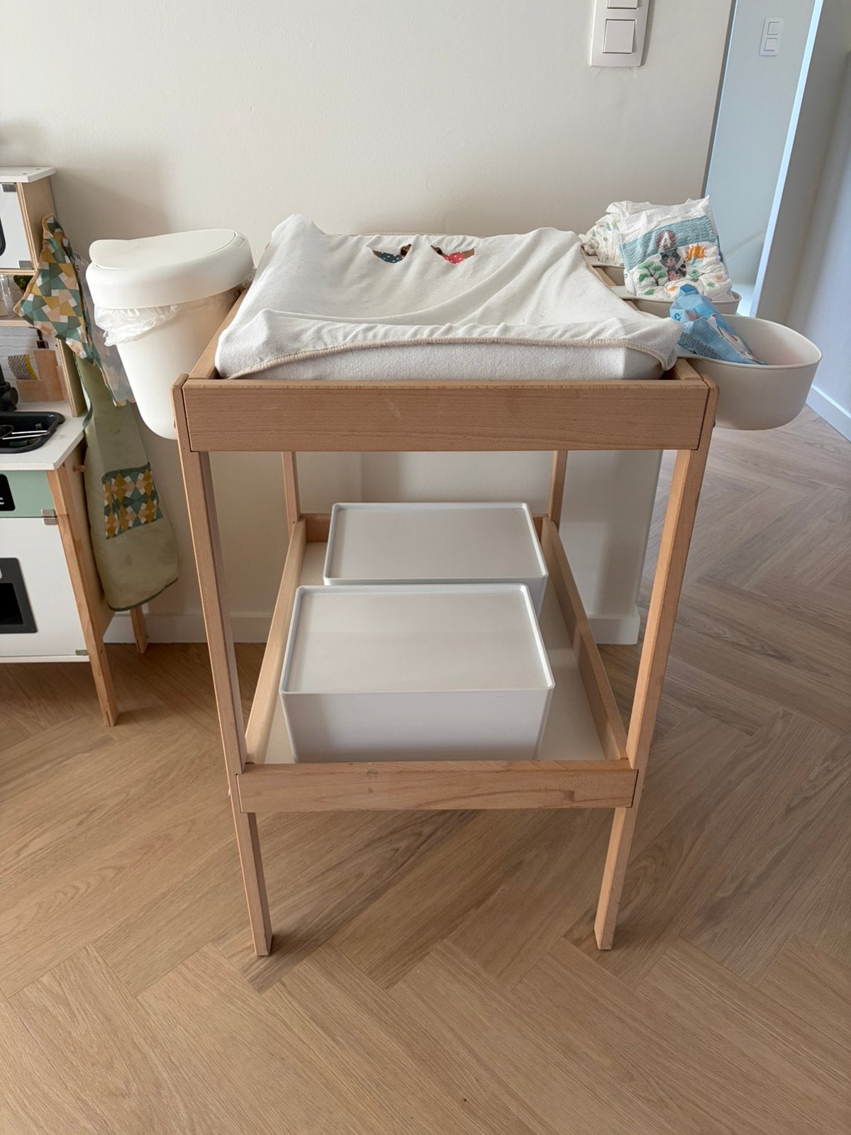 Complete verzorgingstafel van Ikea, Ophalen, Zo goed als nieuw