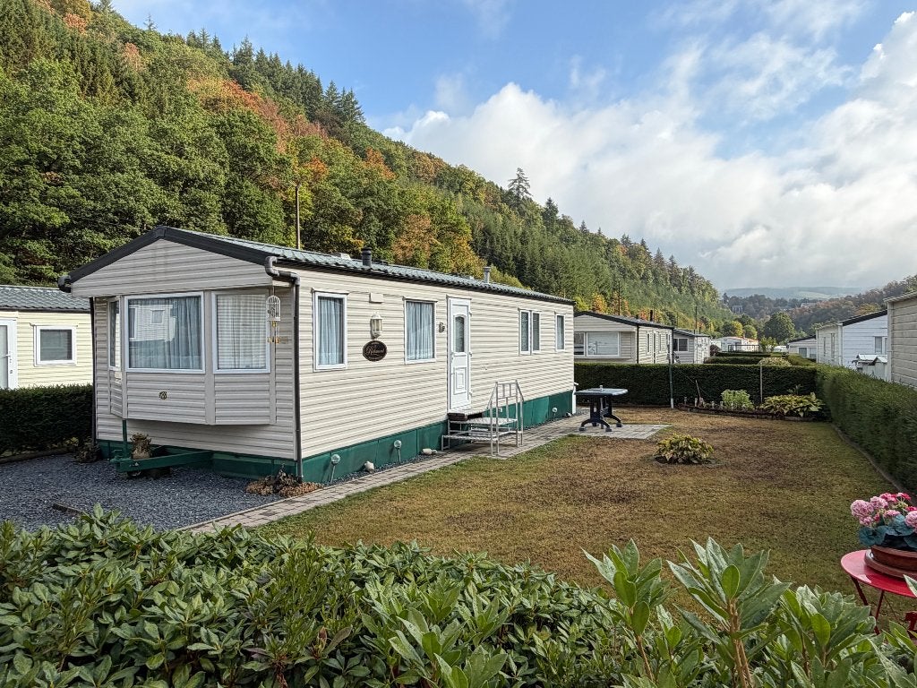 Caravane résidentielle au camping Le Vieux Moulin, La Roche, Jusqu'à 4